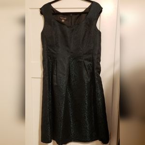 Evan Picone cocktail dress in emerald green w pockets